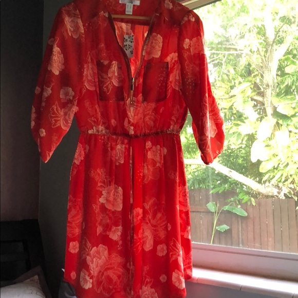red floral pattern maxi dress - Picture 2 of 8